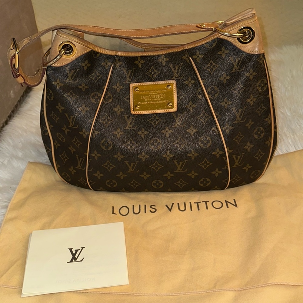 Louis Vuitton Galleria PM - Authentic